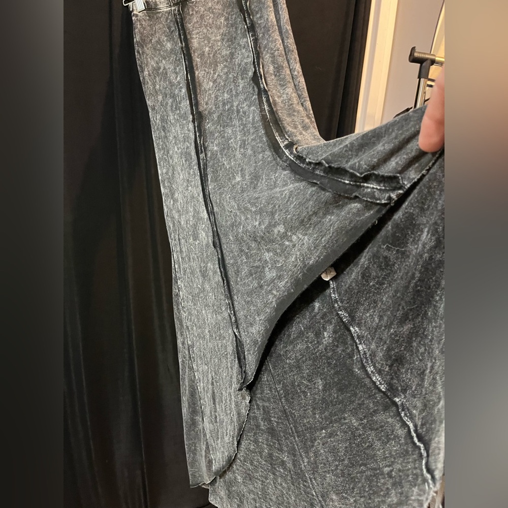 Lapis Acid Wash High-Low Maxi Skirt – Edgy Charcoal Gray Mullet Skirt (Size S) - Picture 4 of 7